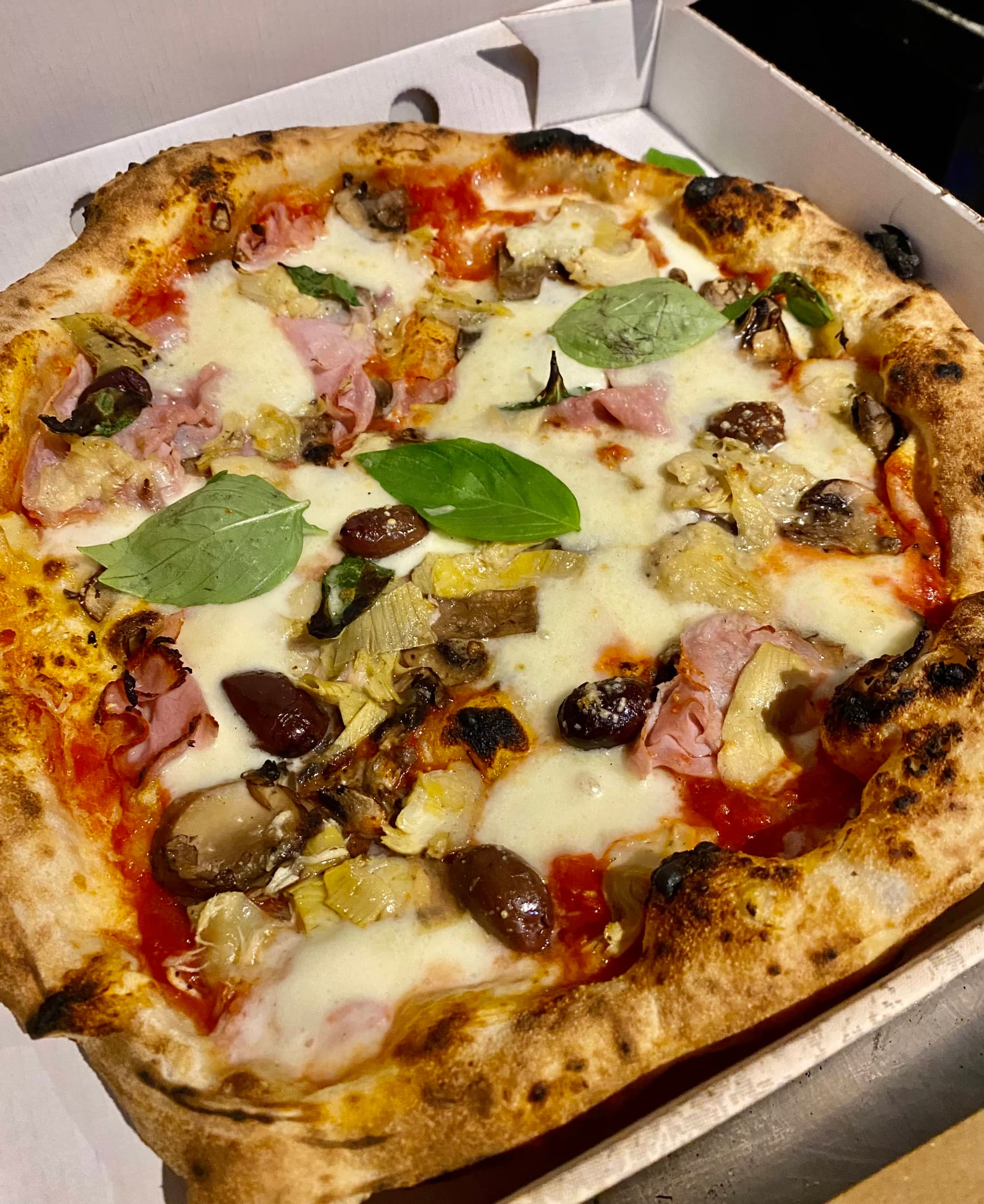 Capricciosa Pizza
